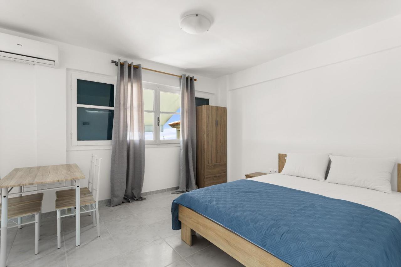 Nikolas Apartments Stoupa Lévktron Exterior foto
